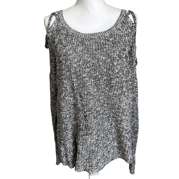 Express % Cotton Open Shoulder Sweater Size M - Picture 4 of 17